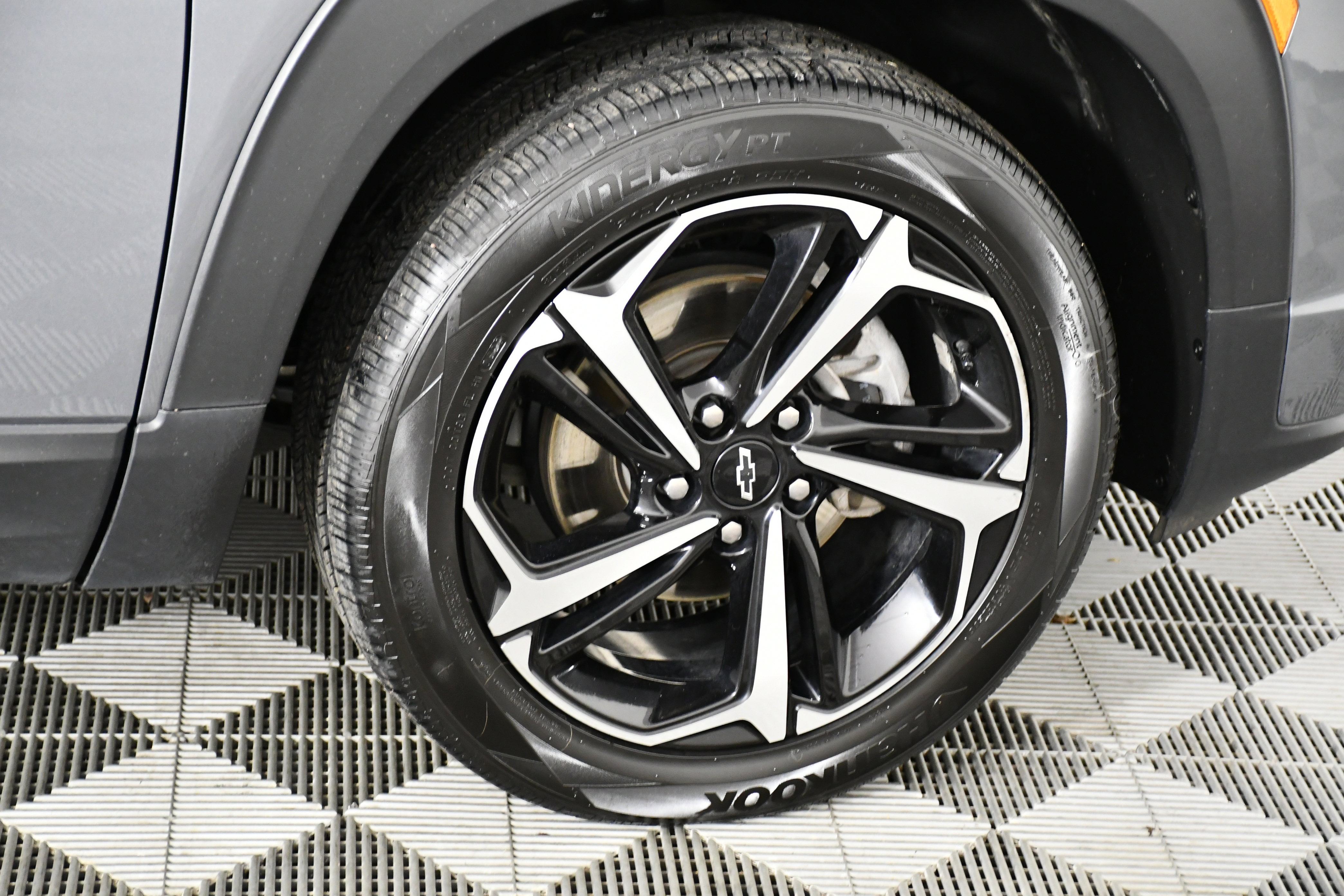 Used 2021 Chevrolet TrailBlazer RS w/ Sun and Liftgate Package image 54