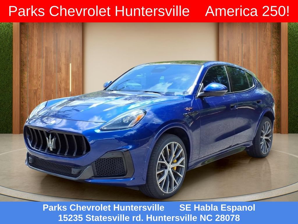 Used 2024 Maserati Grecale Trofeo AWD/4WD image 27