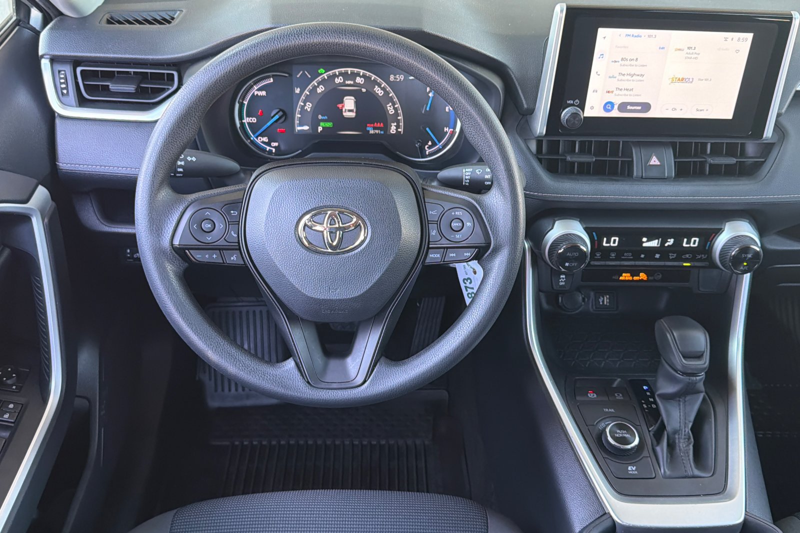 Used 2024 Toyota RAV4 LE AWD/4WD image 18