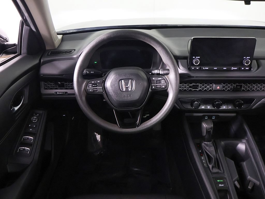 Used 2025 Honda Accord LX image 31