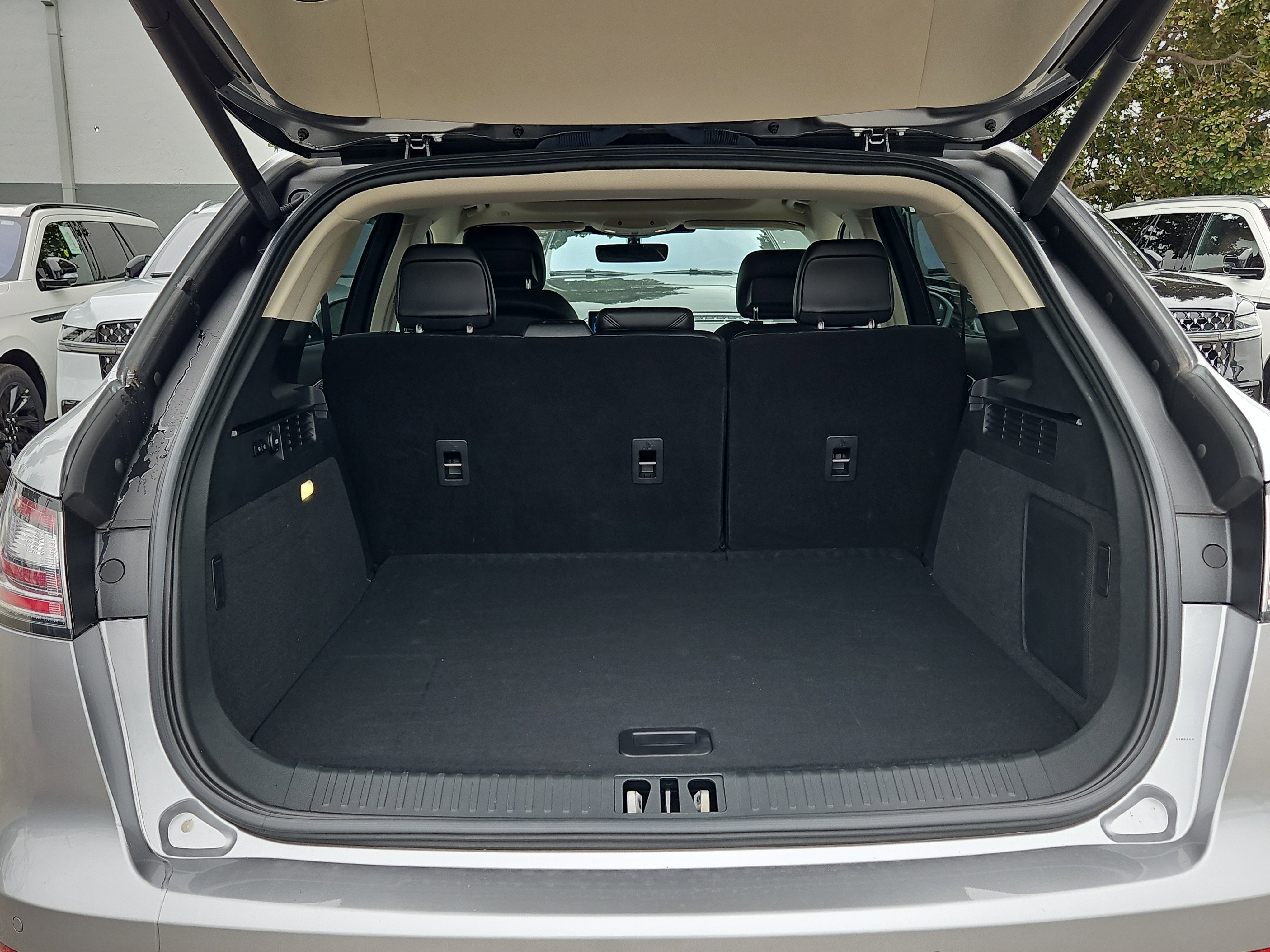 Certified 2023 Lincoln Nautilus Reserve w/ Equipment Group 201A image 6