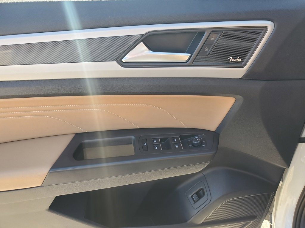 Used 2022 Volkswagen Atlas Cross Sport SEL Premium R-Line image 38