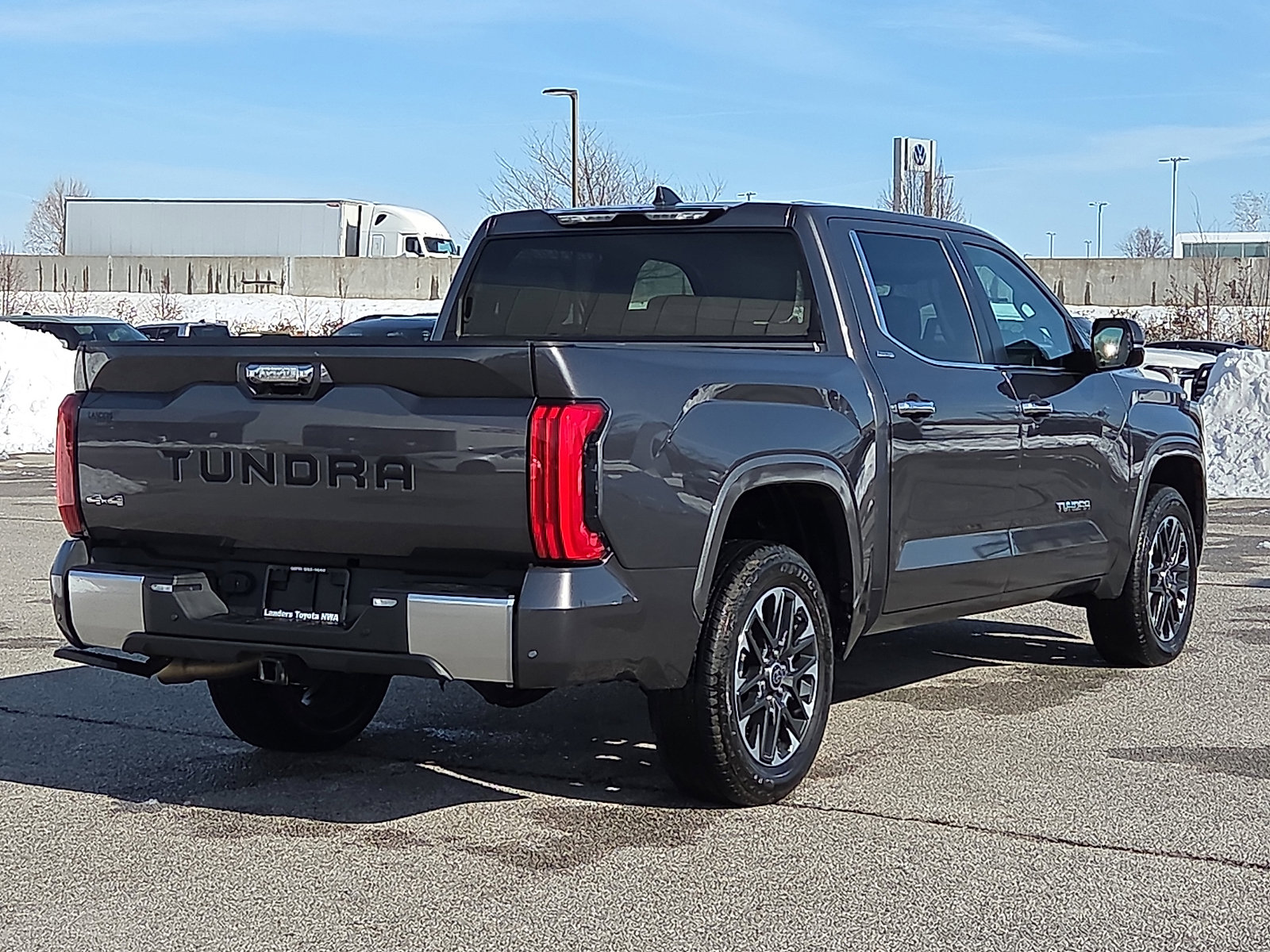 Used 2024 Toyota Tundra Limited image 5
