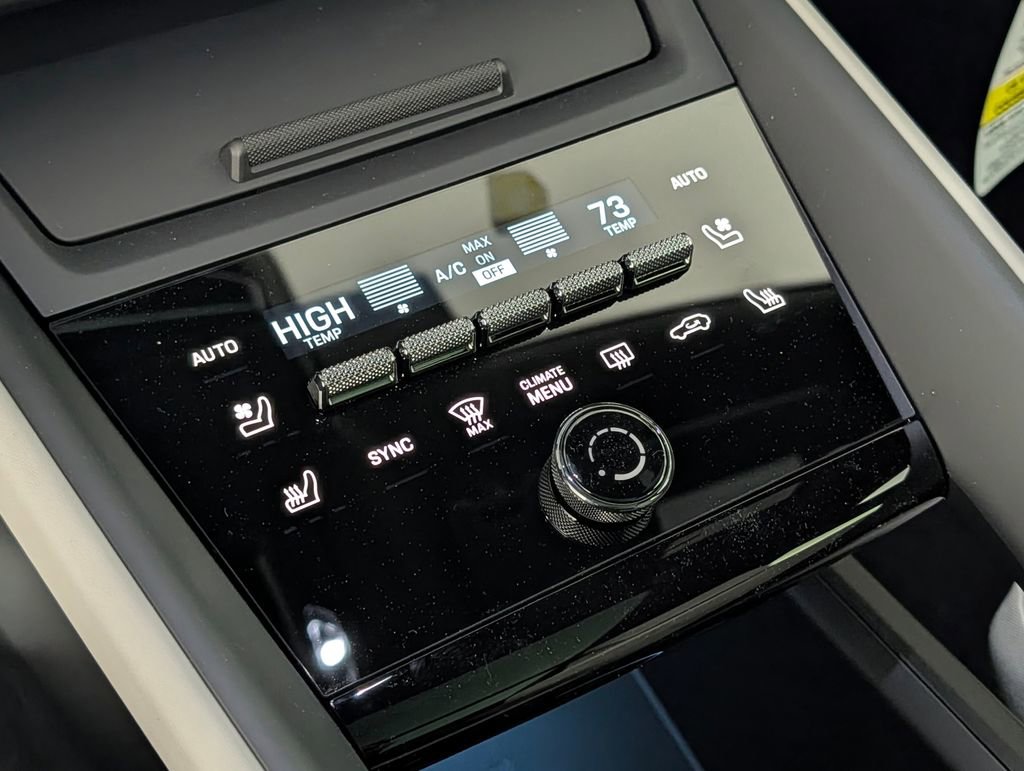 New 2026 Porsche Macan 4S Electric image 36
