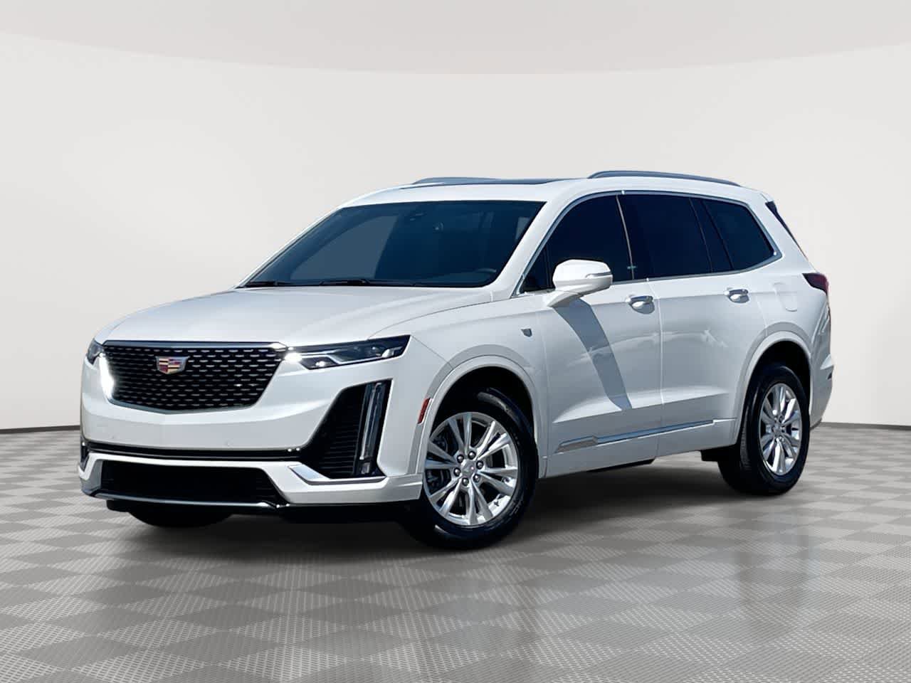 Certified 2025 Cadillac XT6 Luxury AWD/4WD image 1