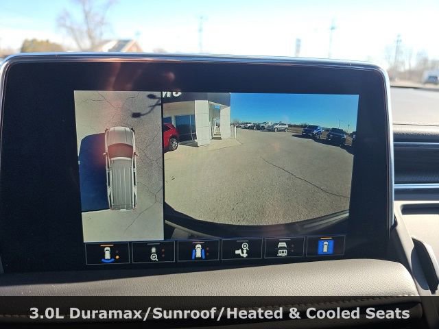 Used 2023 GMC Yukon XL SLT w/ SLT Premium Package image 19