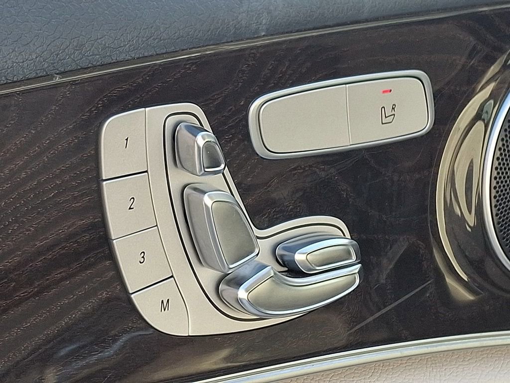 Used 2017 Mercedes-Benz E 300 image 26