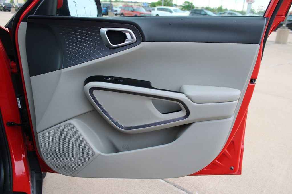 Used 2020 Kia Soul EX FWD image 34