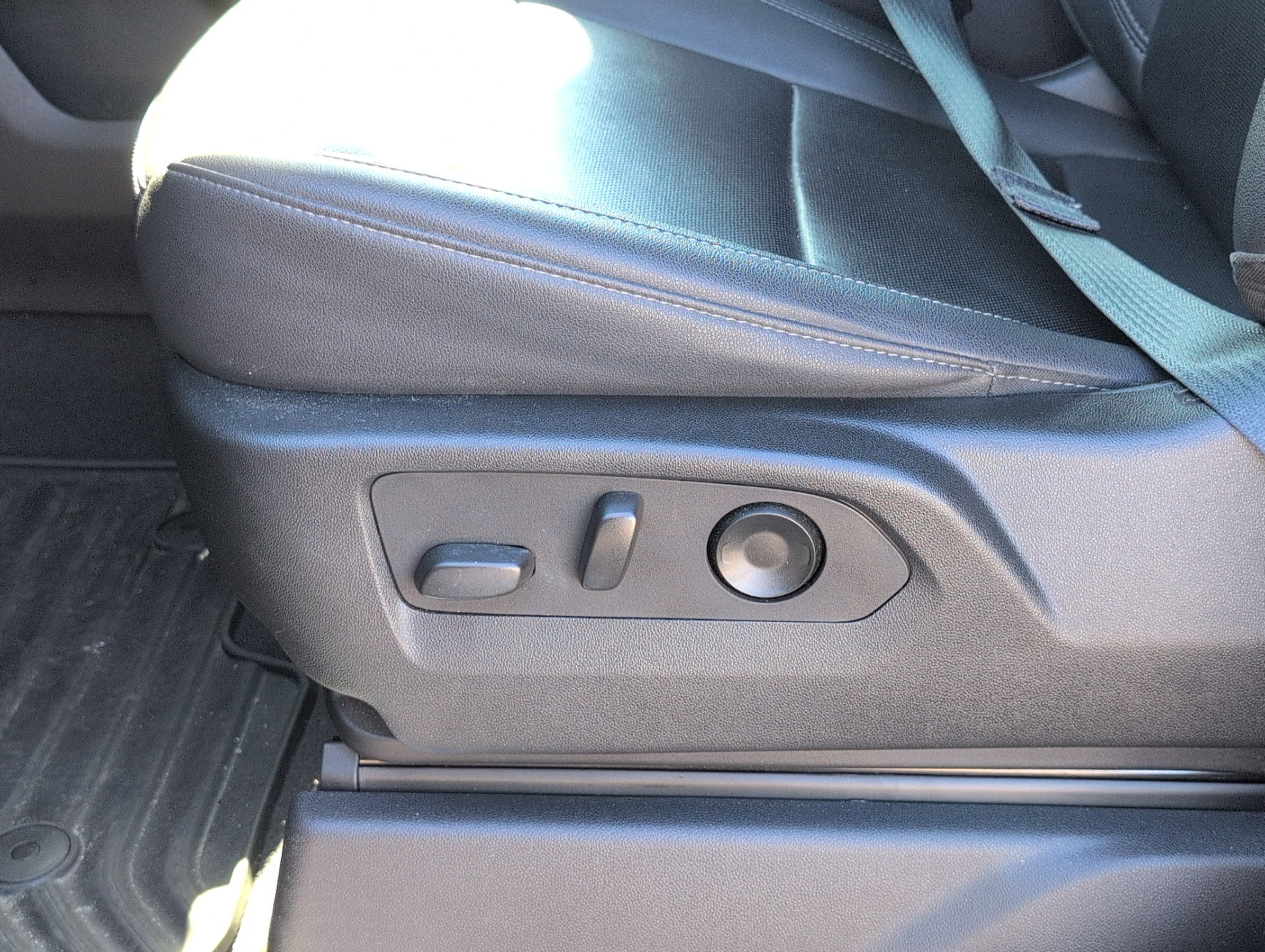 Used 2024 Chevrolet Silverado 1500 LTZ w/ LTZ Convenience Package II image 15