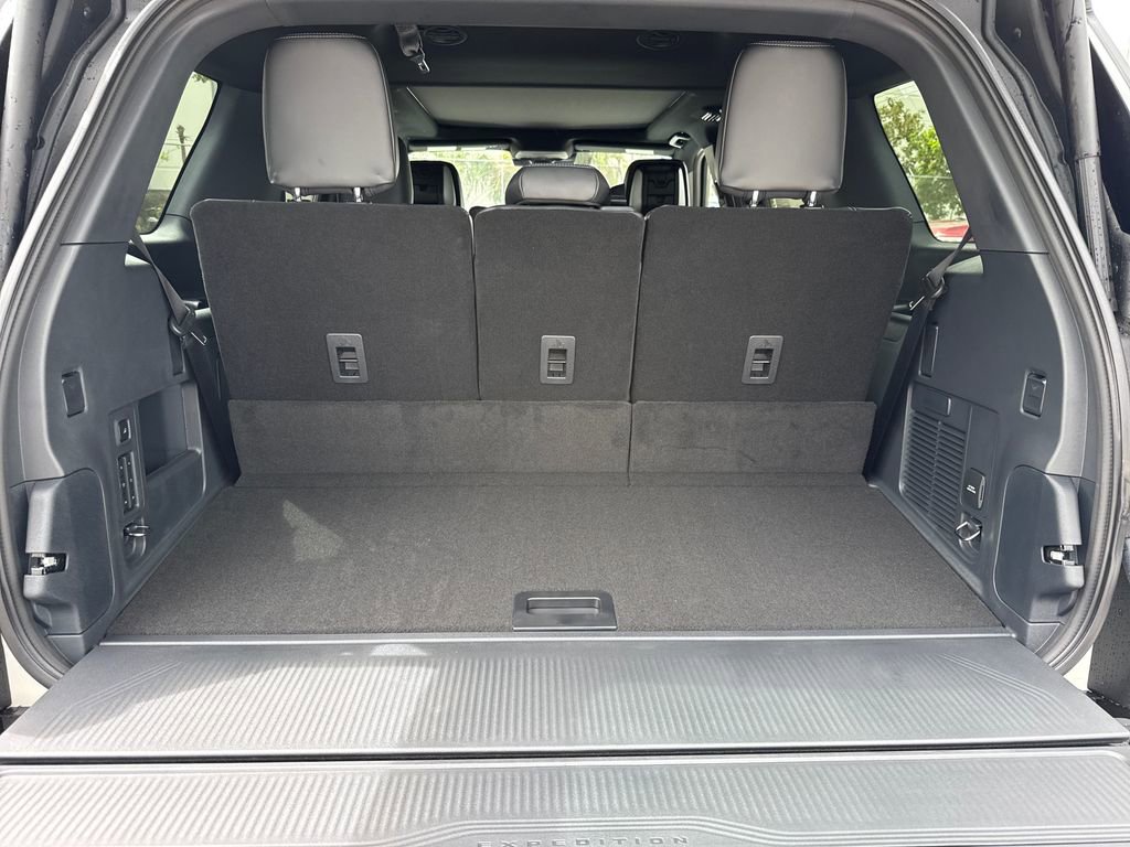 New 2026 Ford Expedition Platinum image 22