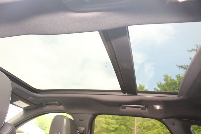 New 2026 Jaguar F-PACE R-Dynamic S image 23