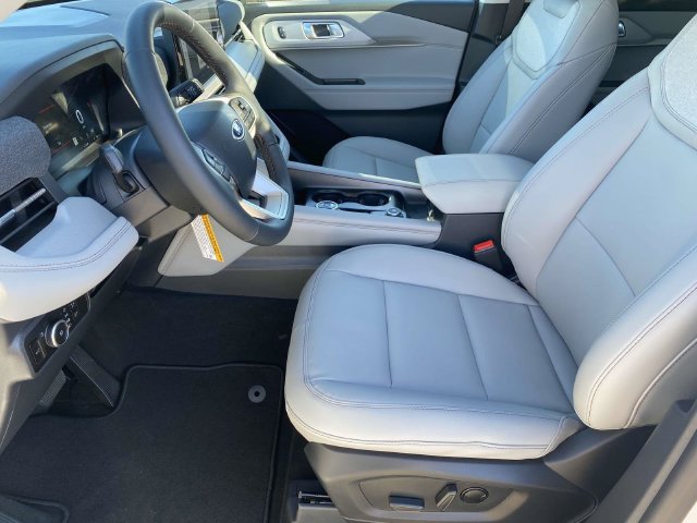 New 2026 Ford Explorer Active w/ Active Comfort Package AWD/4WD image 7