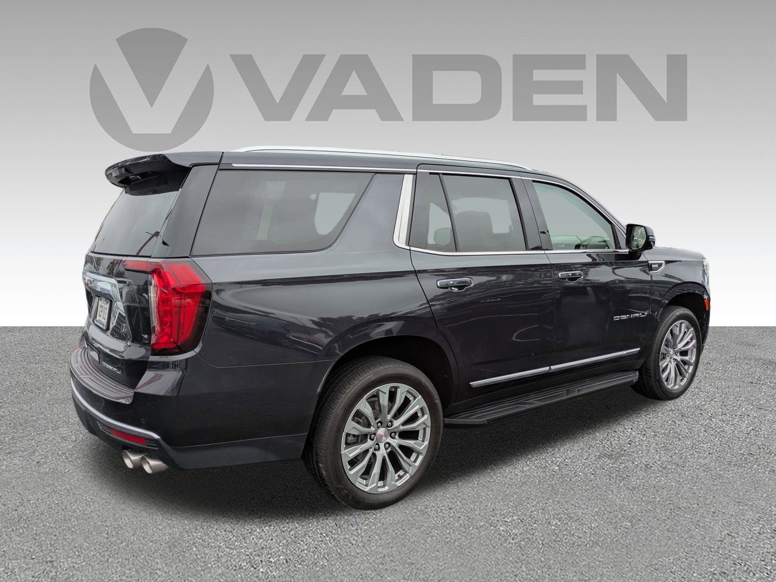 Used 2024 GMC Yukon Denali w/ LPO, Floor Liner Package image 27