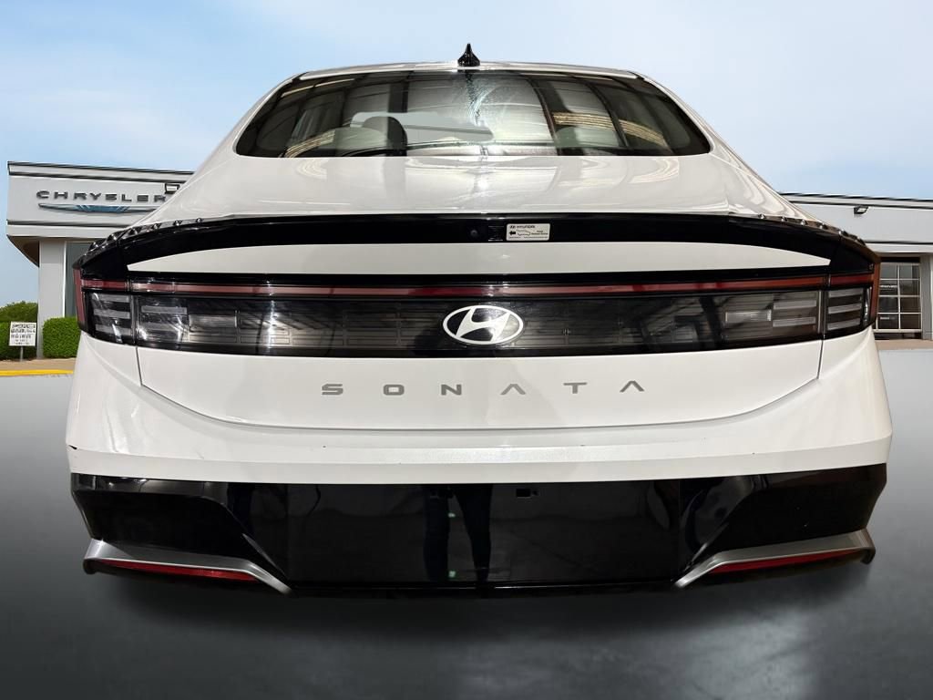 Used 2025 Hyundai Sonata SEL FWD image 4