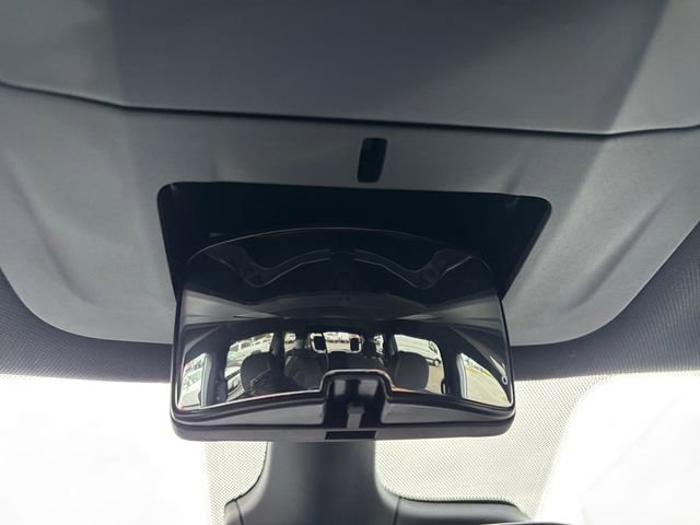 Used 2024 Chrysler Pacifica Touring image 27