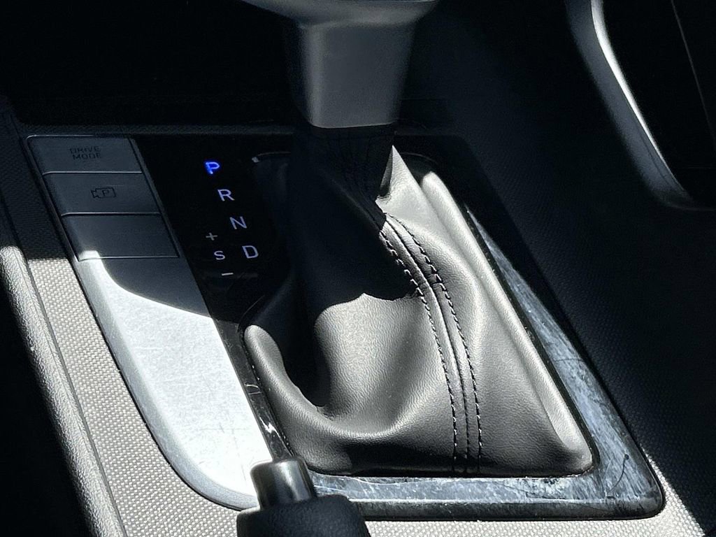 Certified 2023 Hyundai Elantra SEL FWD image 28