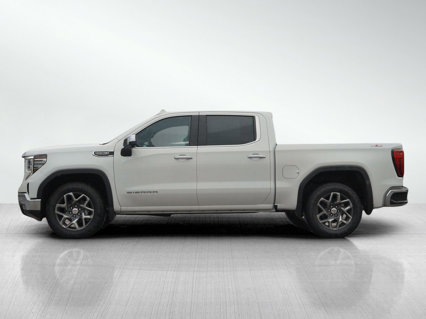 New 2026 GMC Sierra 1500 SLT image 4