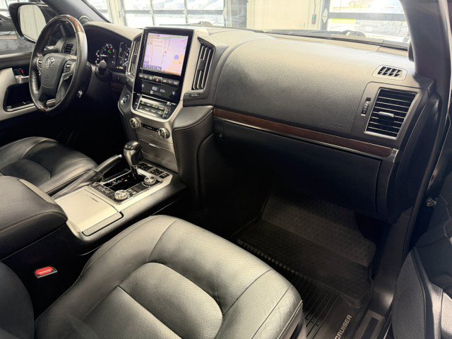 Used 2020 Toyota Land Cruiser Heritage Edition AWD/4WD image 11