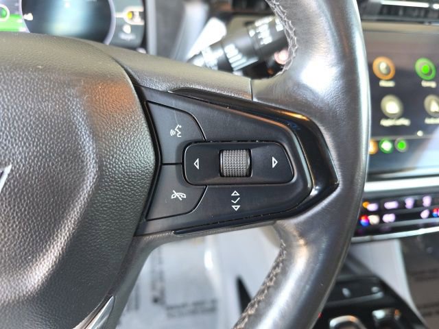 Used 2023 Chevrolet Bolt EUV Premier FWD image 28