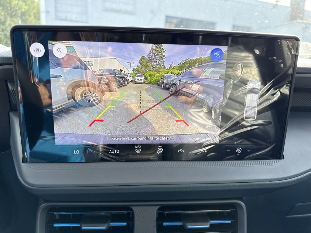 New 2025 Ford Maverick Lobo image 19