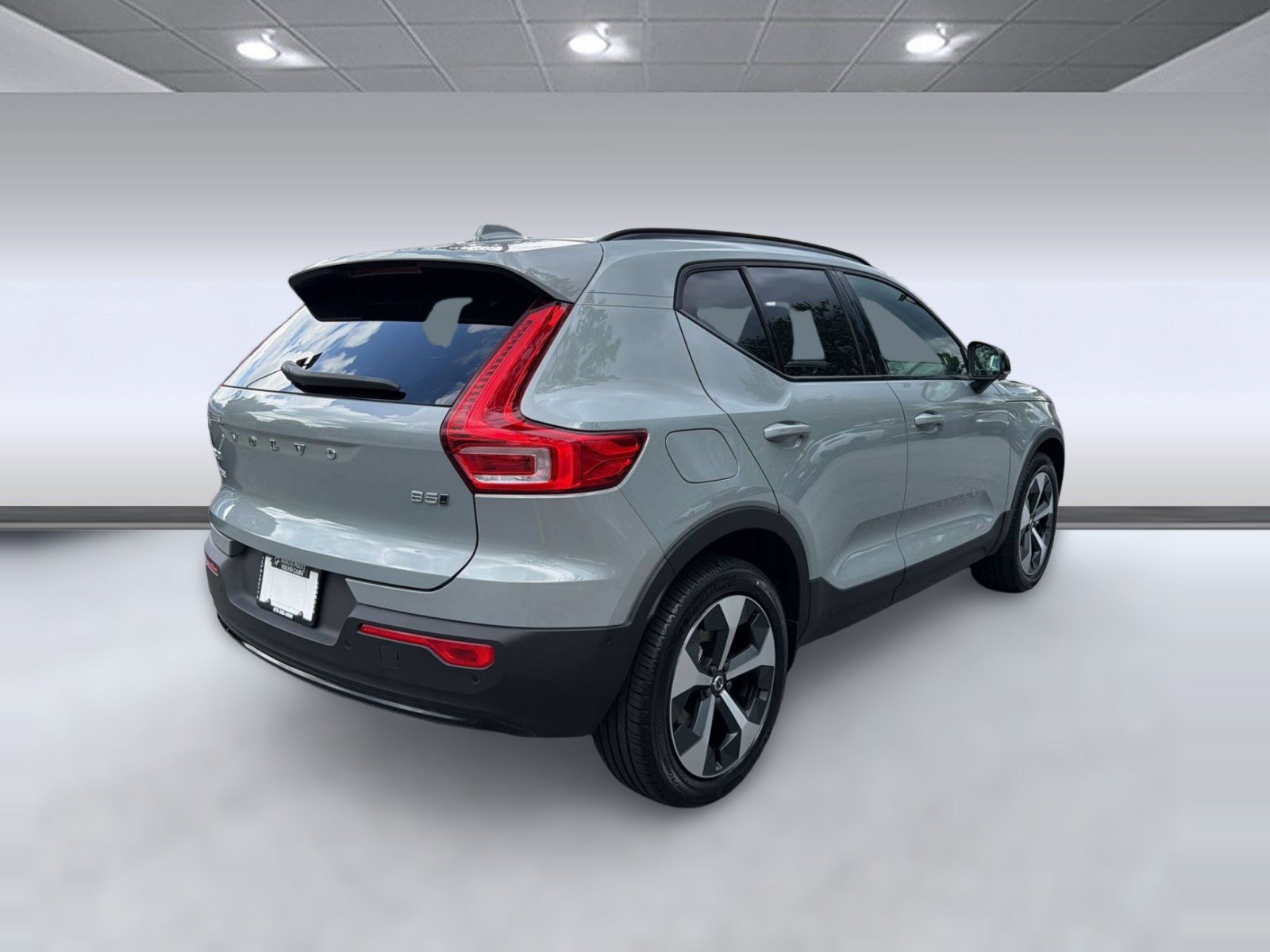 New 2026 Volvo XC40 B5 Plus w/ Protection Package Premier AWD/4WD image 9