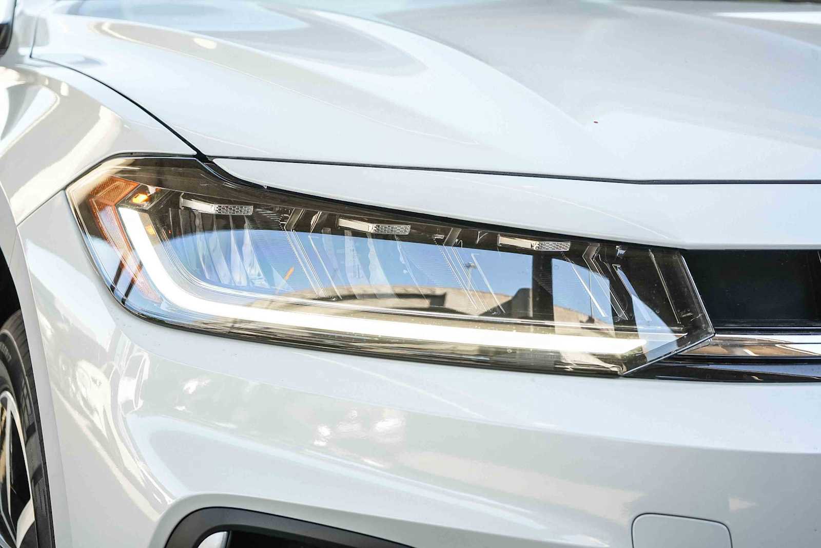 New 2026 Volkswagen Jetta SE image 4