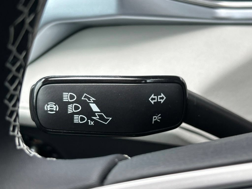 New 2026 Volkswagen Taos SE w/ Panoramic Sunroof Package FWD image 29