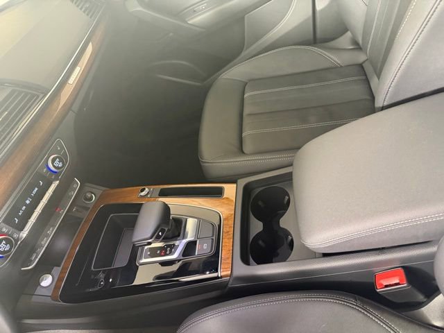 Used 2023 Audi Q5 2.0T Premium w/ Convenience Package image 17