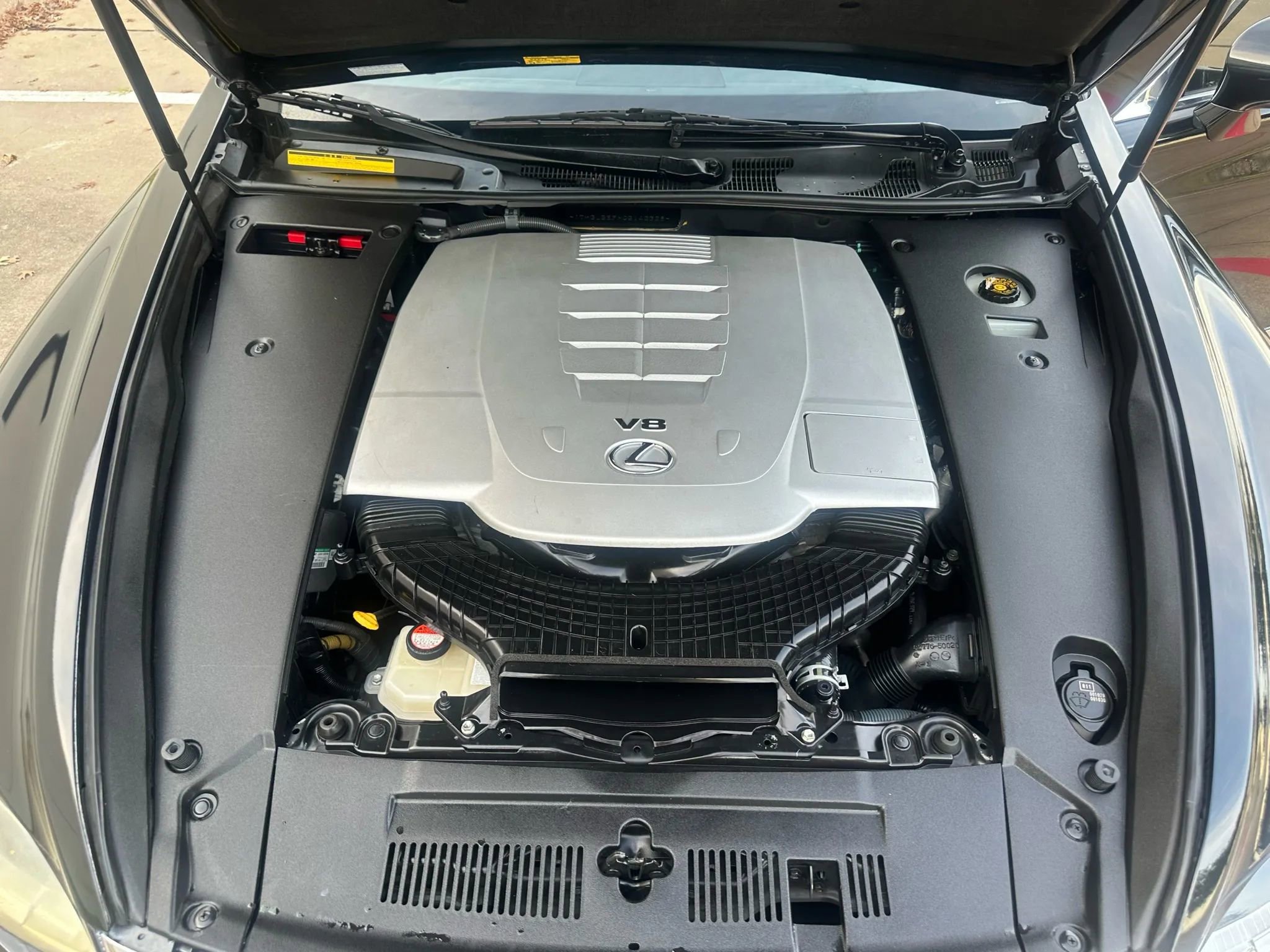 Used 2016 Lexus LS 460 image 30