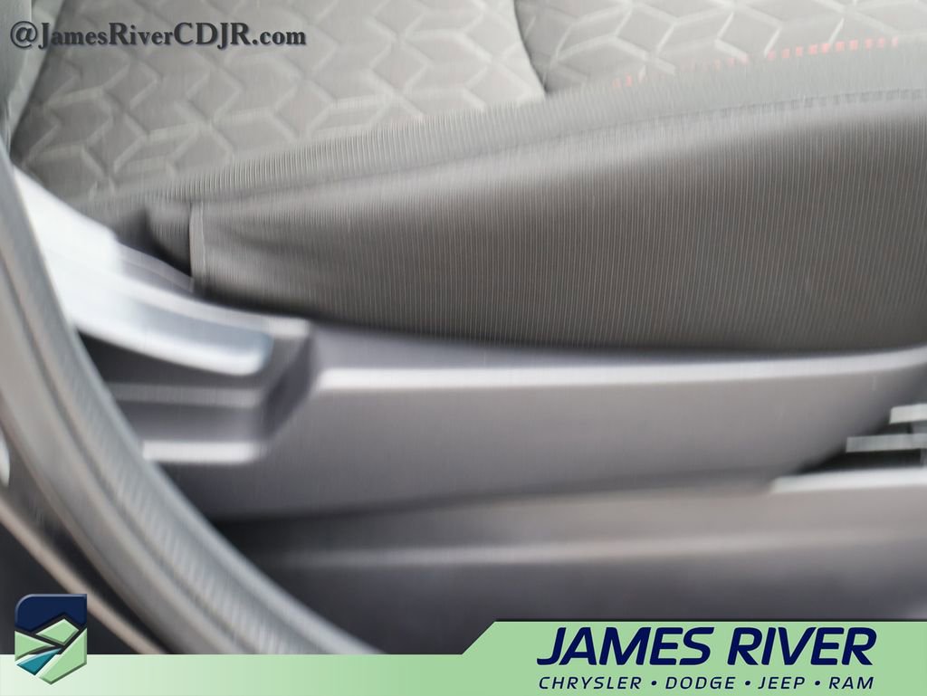Used 2025 Mitsubishi Outlander Sport LE AWD/4WD image 30