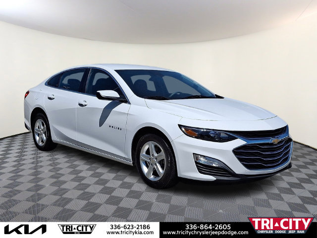 Used 2024 Chevrolet Malibu LS w/ Driver Confidence Package FWD image 1