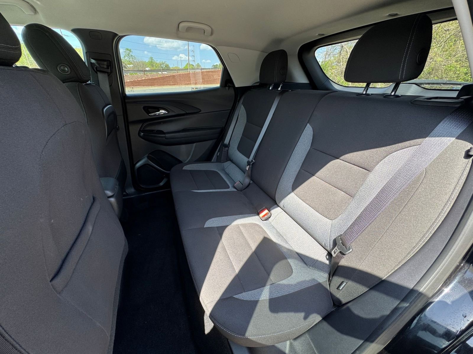 Used 2025 Chevrolet TrailBlazer LT FWD image 33