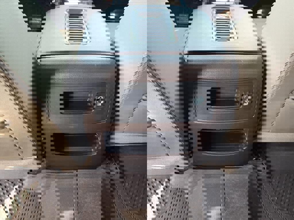 Used 2017 GMC Sierra 3500 SLT w/ Duramax Plus Package image 12