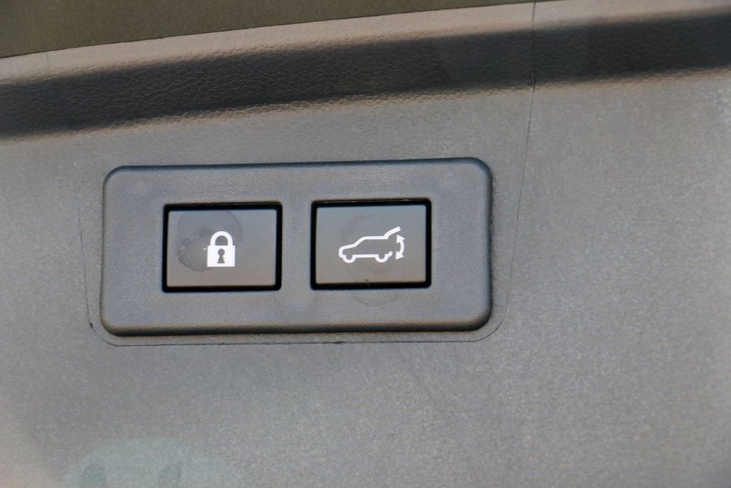 Used 2025 Subaru Outback Premium image 33