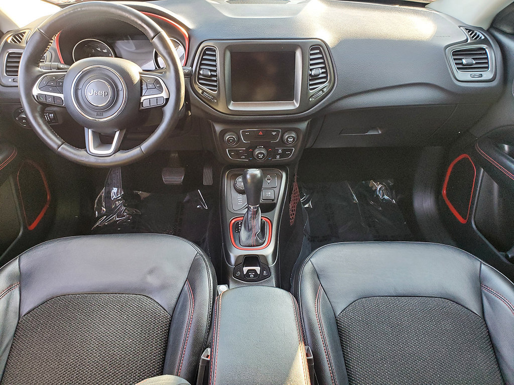 Used 2018 Jeep Compass Trailhawk w/ Cold Weather Group AWD/4WD image 15