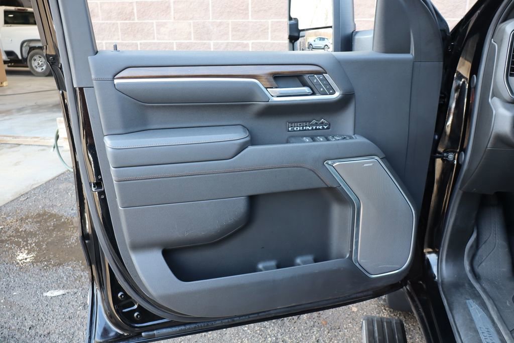 Used 2025 Chevrolet Silverado 1500 High Country w/ High Country Premium Package image 12