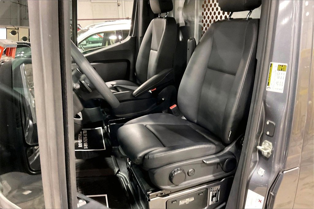 Used 2023 Mercedes-Benz Sprinter 2500 image 18