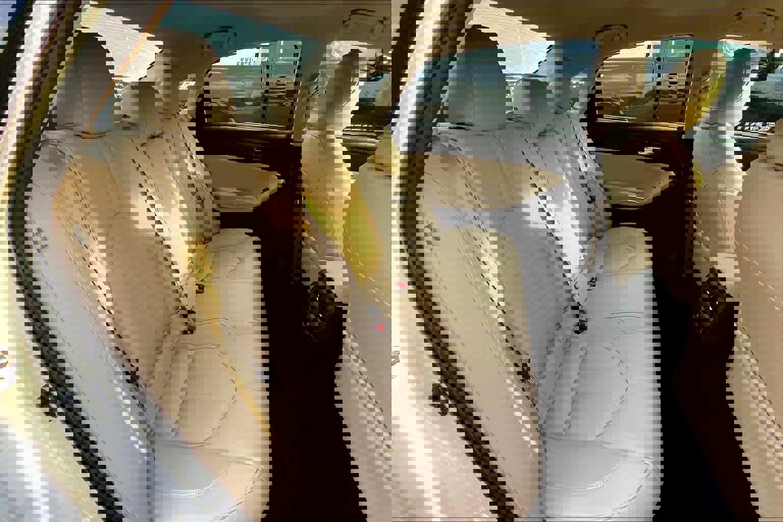 Used 2020 Toyota Avalon XLE image 19