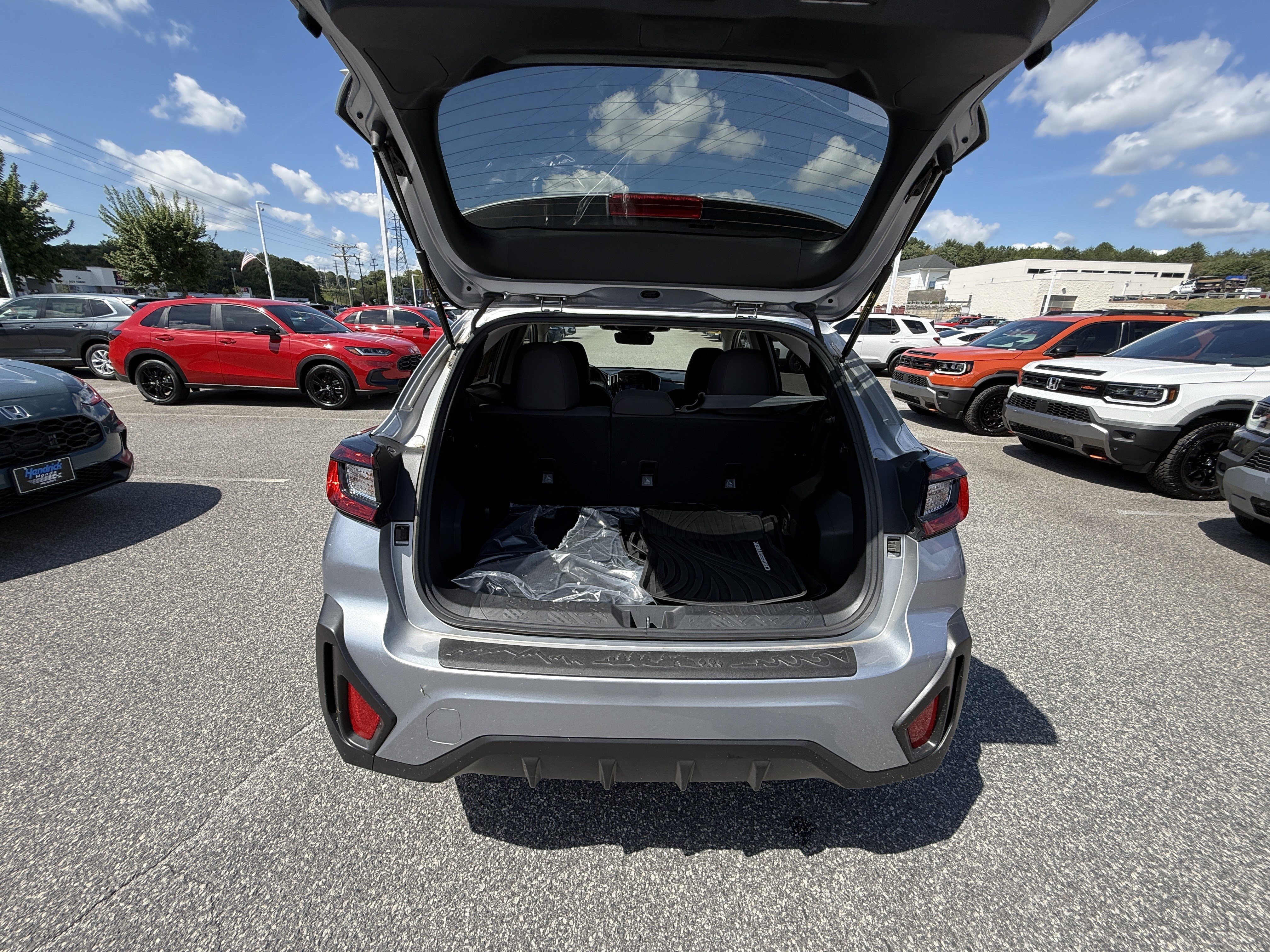Used 2025 Subaru Crosstrek 2.5i Premium AWD/4WD image 33