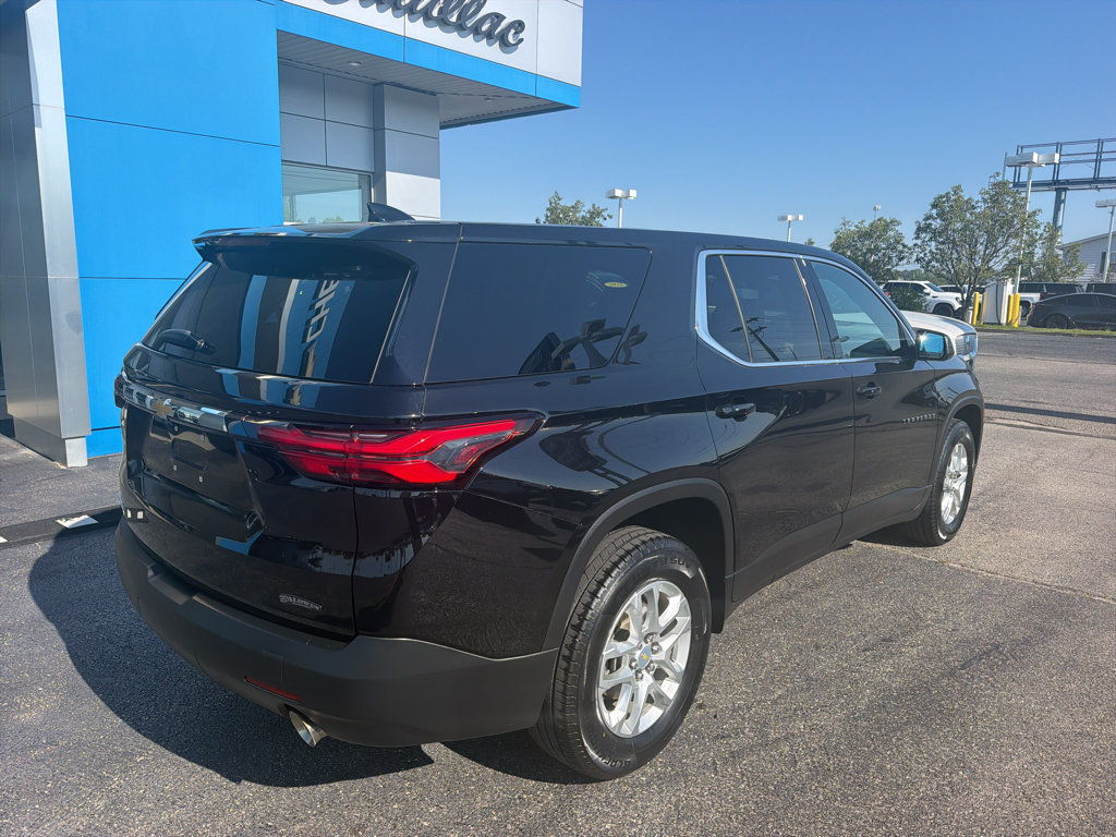 Used 2022 Chevrolet Traverse LS FWD image 6