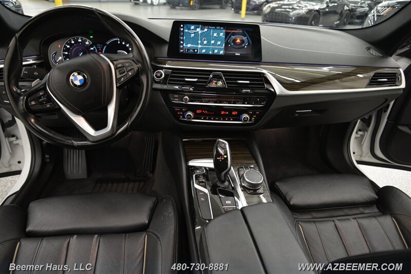 Used 2018 BMW 530e RWD image 19
