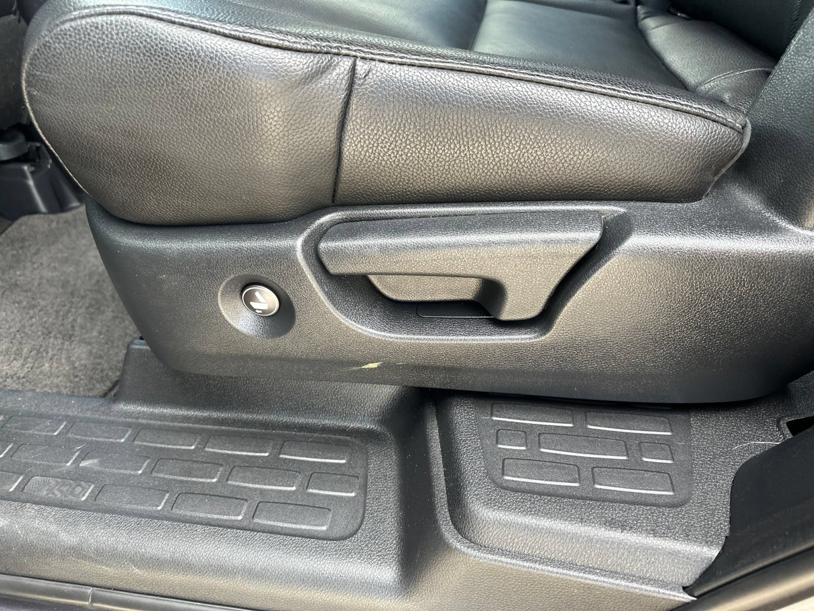 Used 2016 Honda Pilot Touring image 27