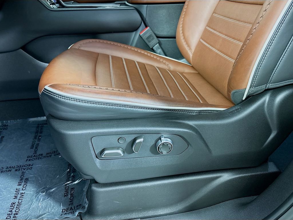 Certified 2024 GMC Yukon Denali Ultimate AWD/4WD image 24