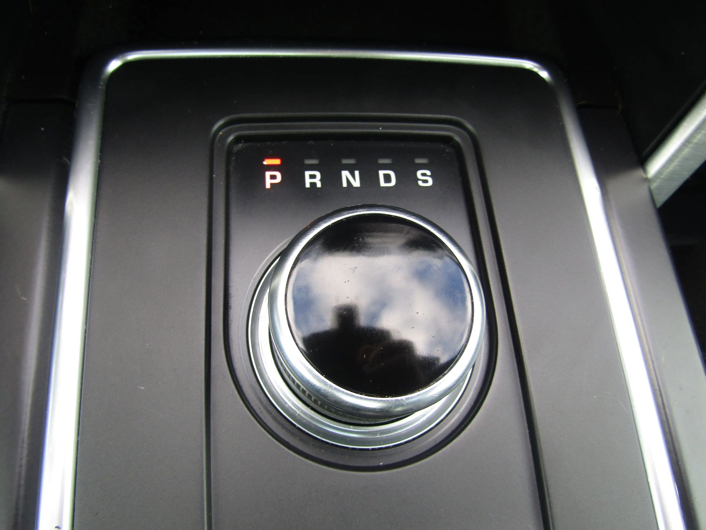 Used 2019 Land Rover Discovery Sport HSE image 34