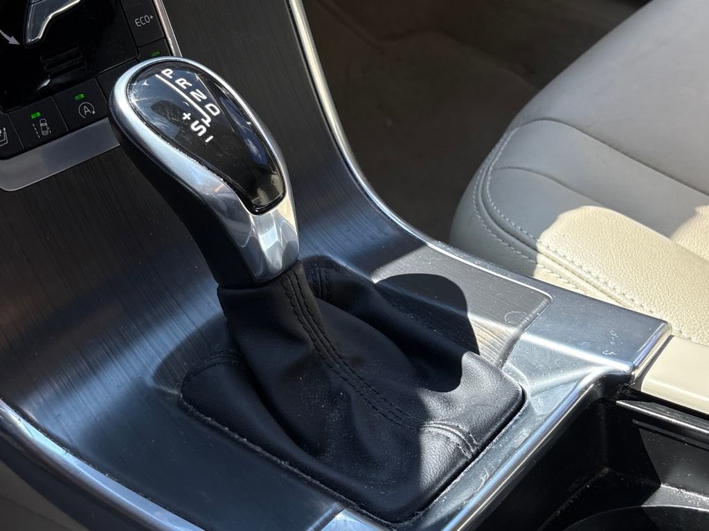 Used 2015 Volvo XC60 T5 Platinum image 27