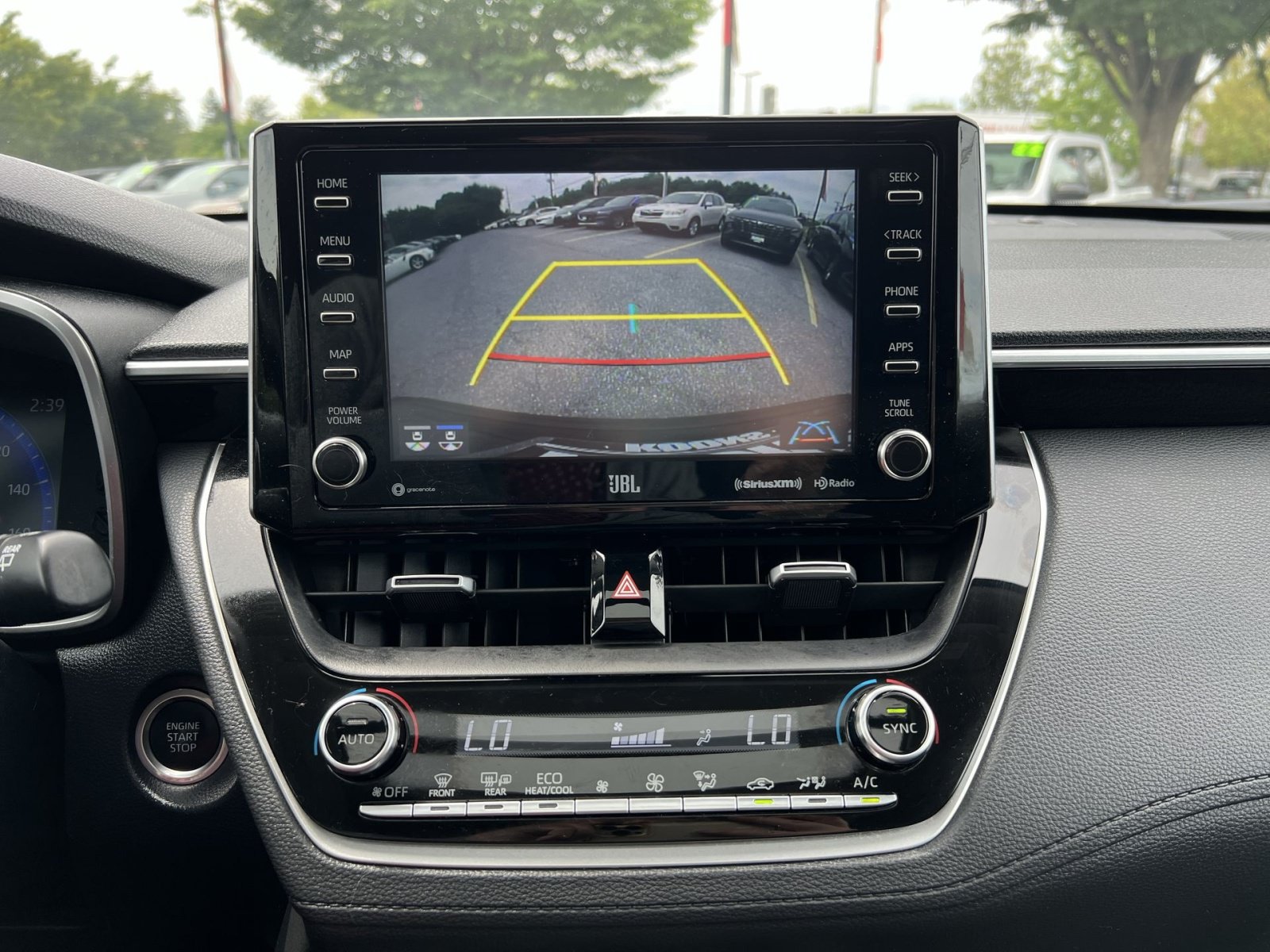 Used 2022 Toyota Corolla Cross XLE w/ Convenience Package AWD/4WD image 19
