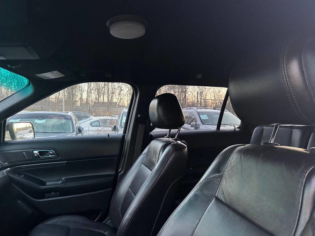 Used 2016 Ford Explorer Police Interceptor Utility AWD image 28