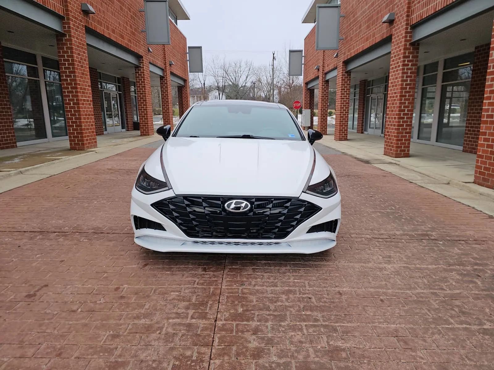Used 2021 Hyundai Sonata SEL Plus w/ Tech Package image 2