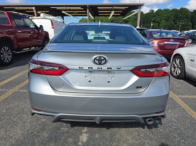 Used 2023 Toyota Camry SE FWD image 7