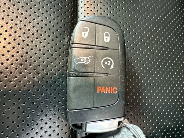 Used 2020 Jeep Grand Cherokee High Altitude AWD/4WD image 18